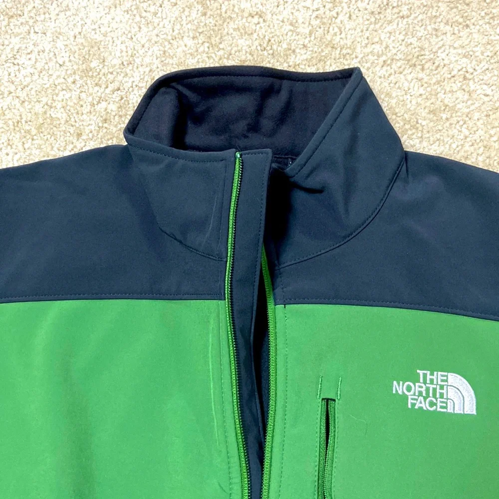 NEW The North Face winter black & green heavy jacket coat L